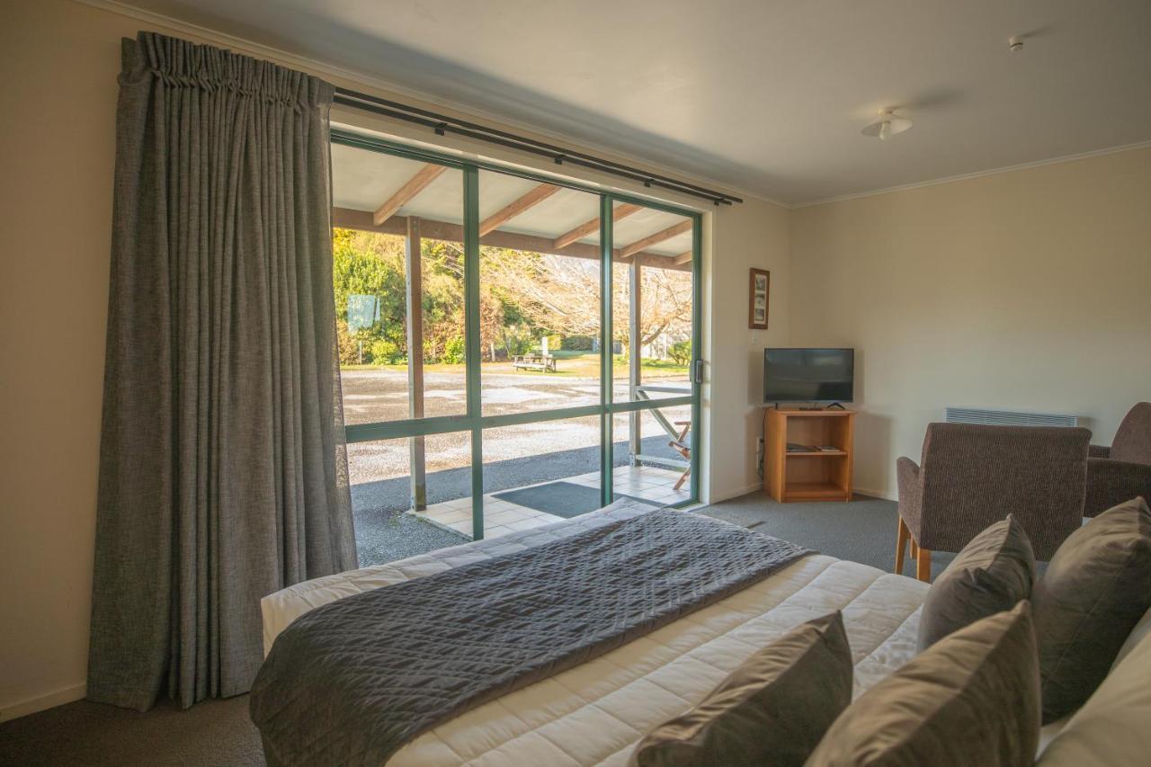 Rainforest Motel Fox Glacier Bagian luar foto