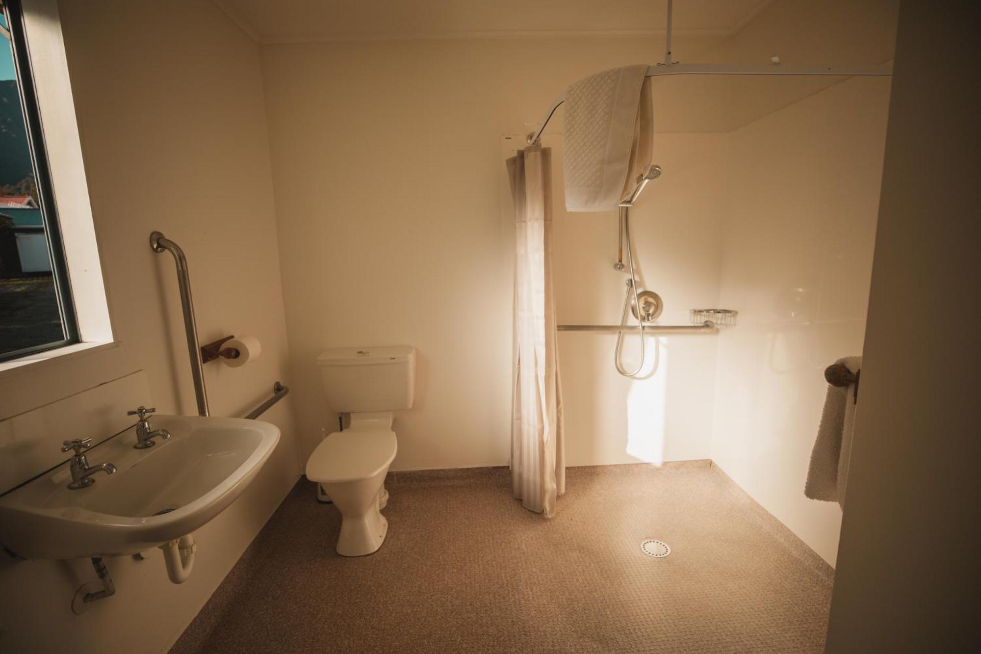 Rainforest Motel Fox Glacier Bagian luar foto