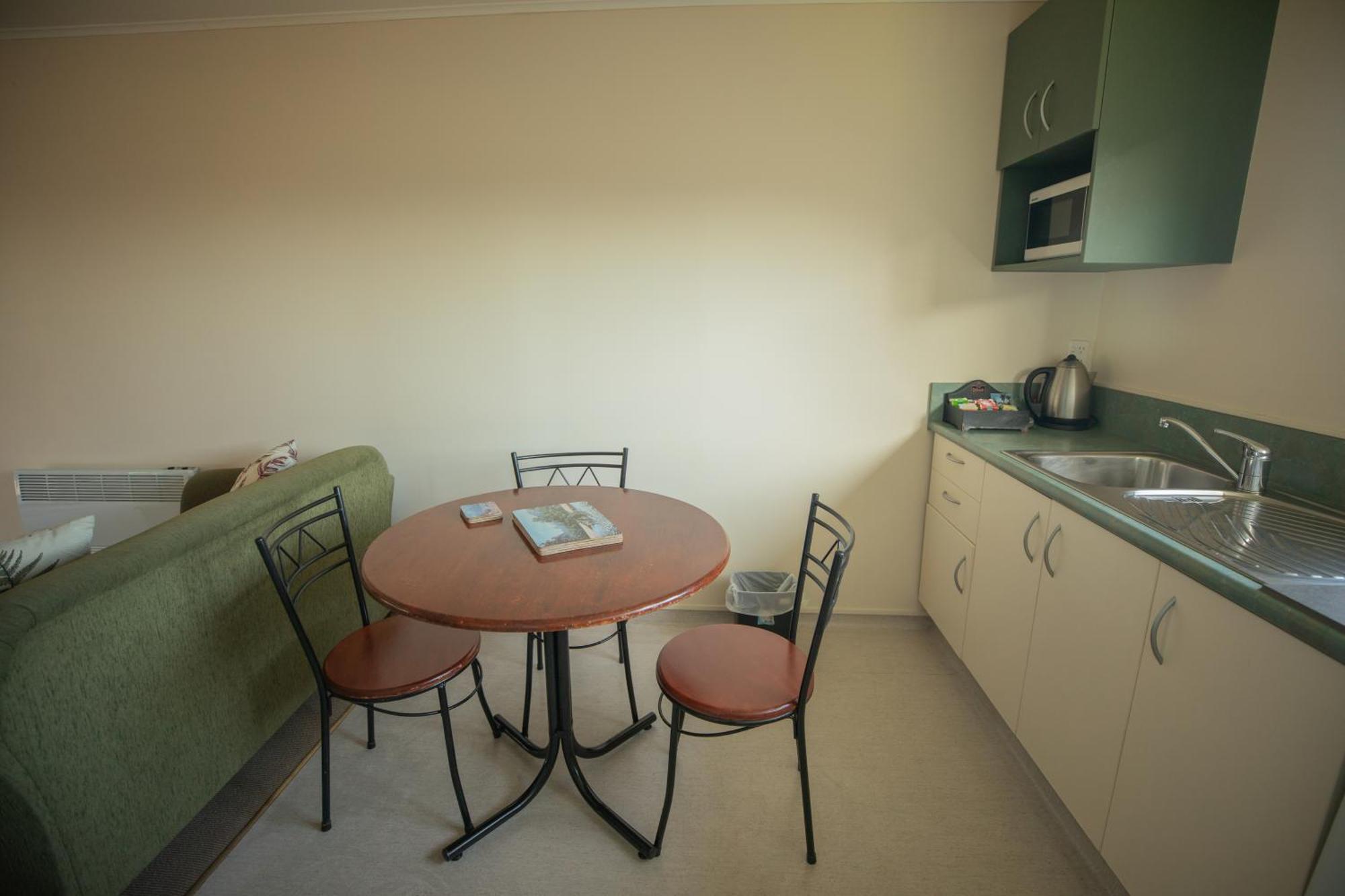 Rainforest Motel Fox Glacier Bagian luar foto