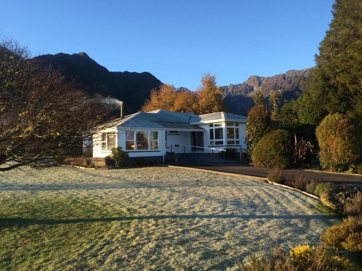 Rainforest Motel Fox Glacier Bagian luar foto