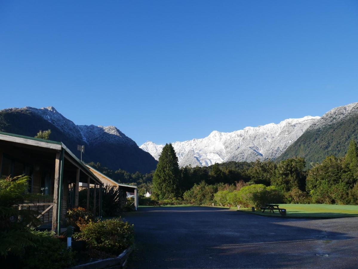 Rainforest Motel Fox Glacier Bagian luar foto